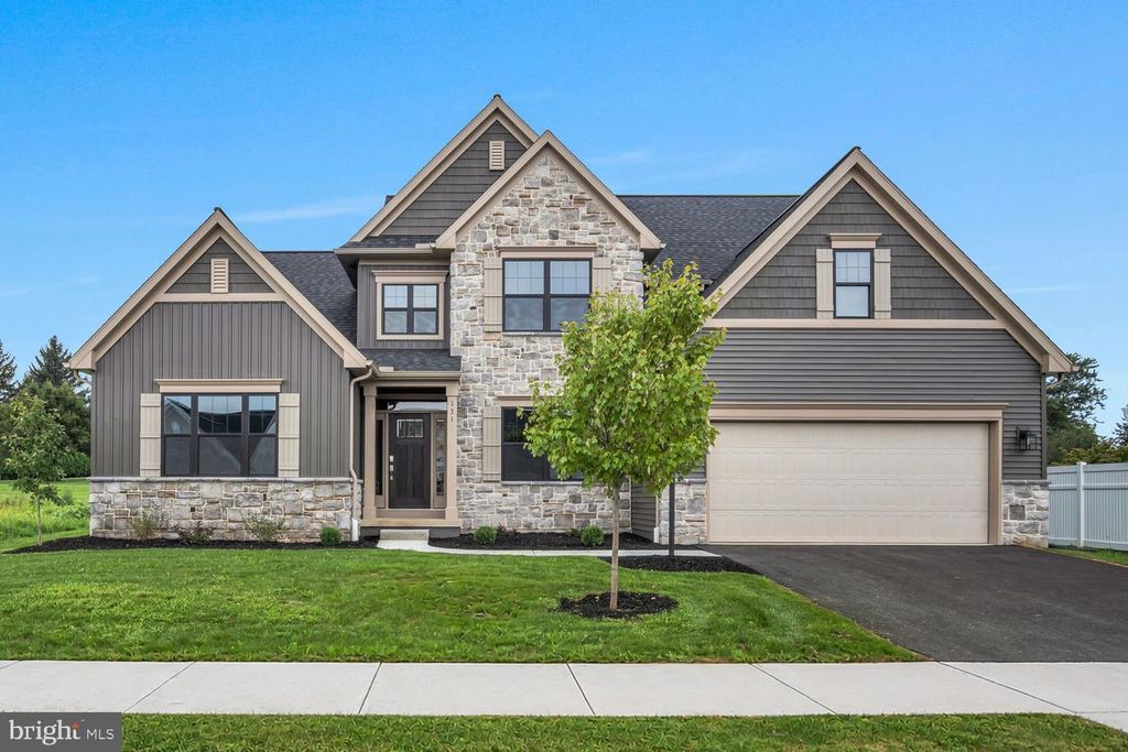 131 ALEXANDRIA DR, Annville, PA 17003