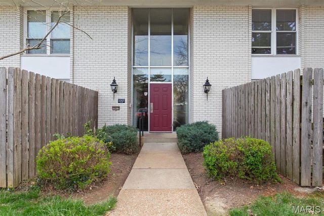 10415 Briarbend Drive 2, St Louis, MO 63146