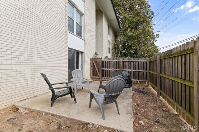 10415 Briarbend Drive 2, St Louis, MO 63146