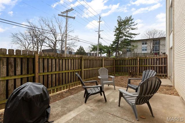 10415 Briarbend Drive 2, St Louis, MO 63146