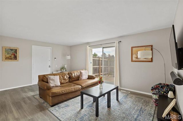 10415 Briarbend Drive 2, St Louis, MO 63146