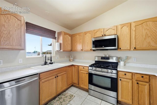 1218 E Onizuka Lane, Pueblo West, CO 81007