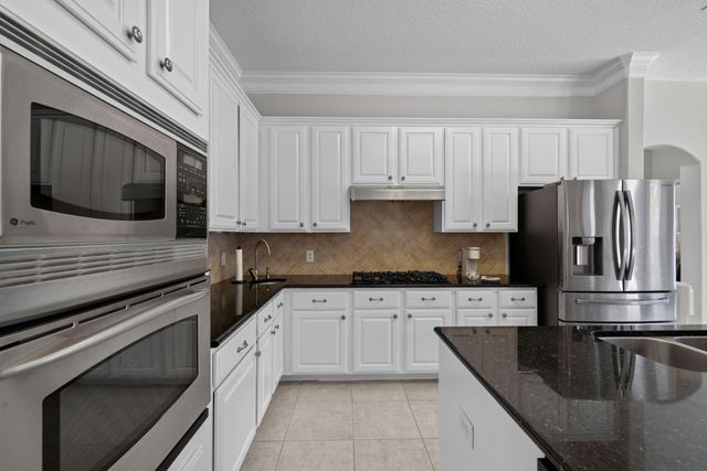 32010 Park Meadow Pass, Magnolia, TX 77355
