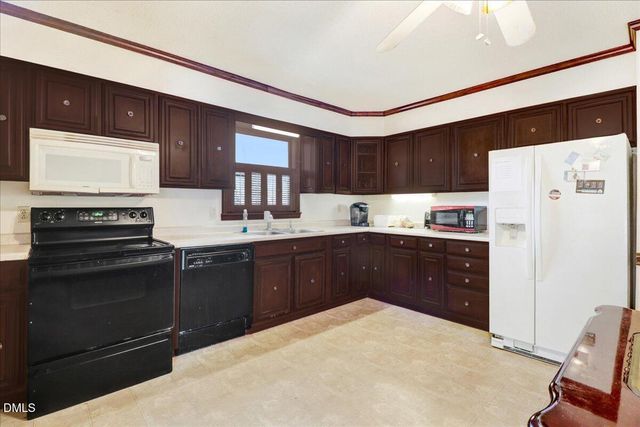 5020 S Carolina 96, Four Oaks, NC 27524