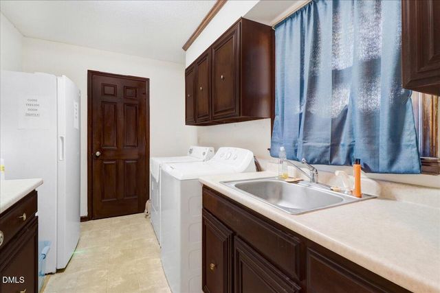 5020 S Carolina 96, Four Oaks, NC 27524