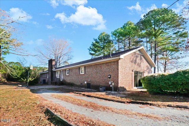5020 S Carolina 96, Four Oaks, NC 27524