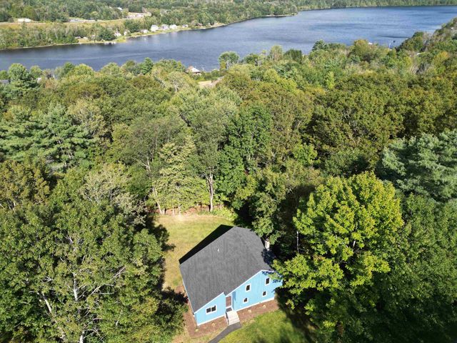 28 Manchester Drive, Lebanon, NH 03766