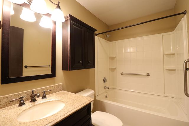 28 Manchester Drive, Lebanon, NH 03766