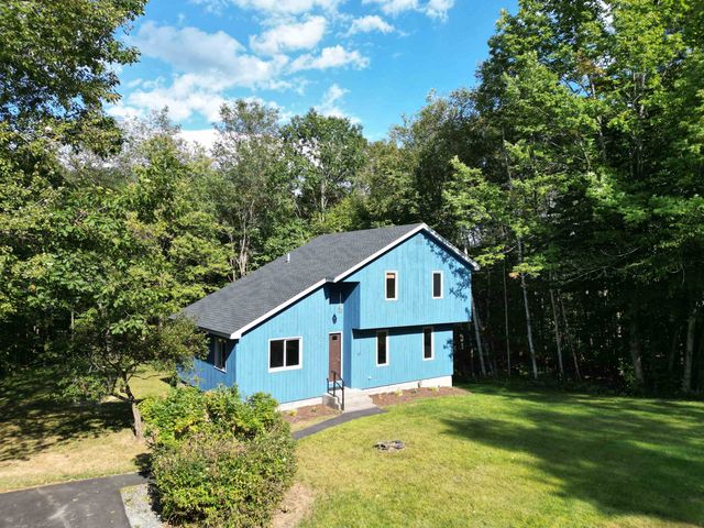 28 Manchester Drive, Lebanon, NH 03766