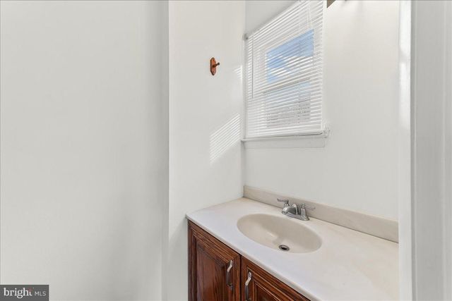 183 BISHOP DR, Aston, PA 19014