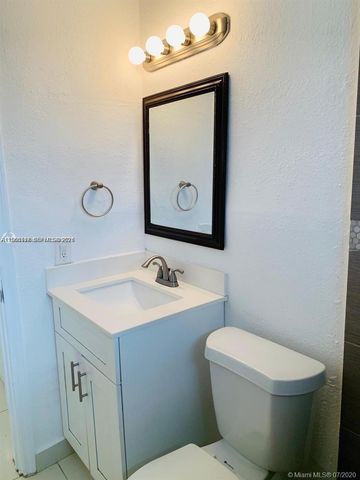 5 NE 16th Ct, Fort Lauderdale, FL 33305