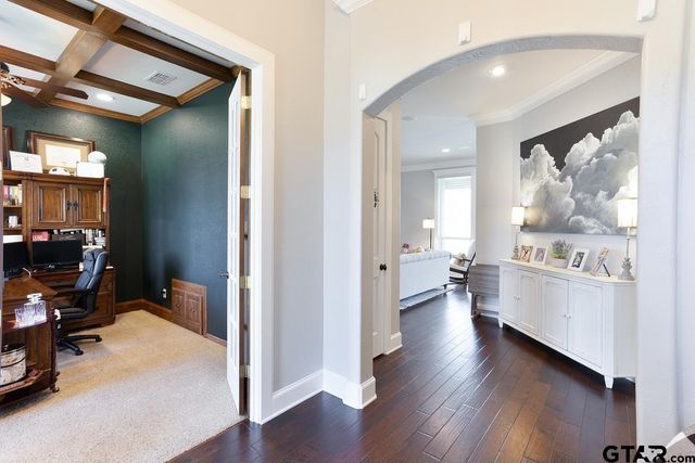 521 Susie St, Chandler, TX 75758