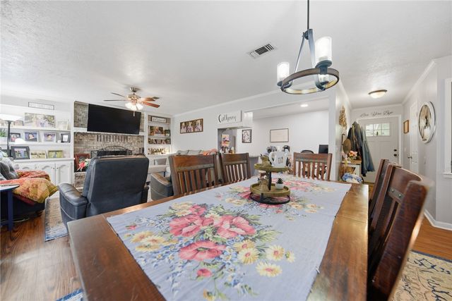 908 Pine Drive, Caldwell, TX 77836