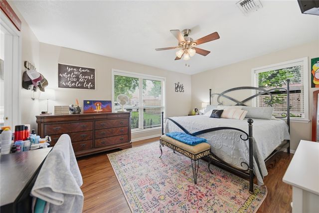 908 Pine Drive, Caldwell, TX 77836