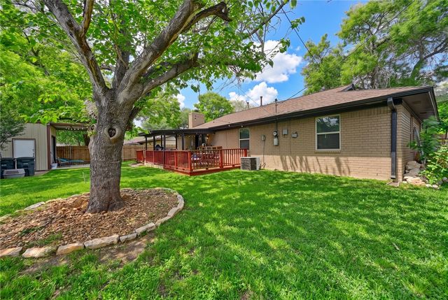 908 Pine Drive, Caldwell, TX 77836