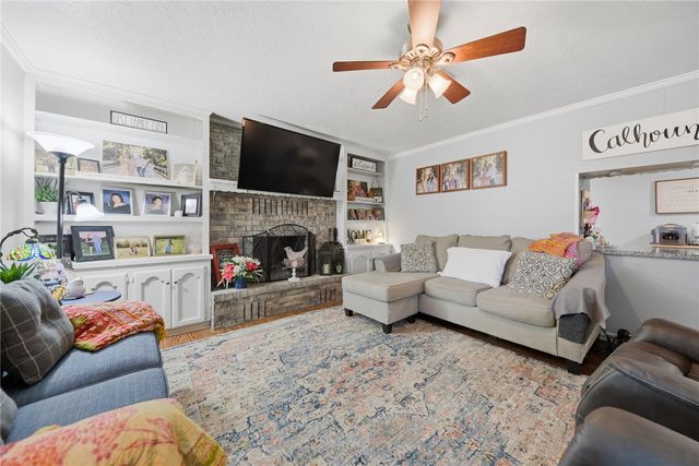 908 Pine Drive, Caldwell, TX 77836