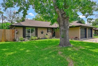 908 Pine Drive, Caldwell, TX 77836