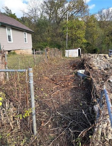 5709 Jackson Avenue, Kansas City, MO 64130