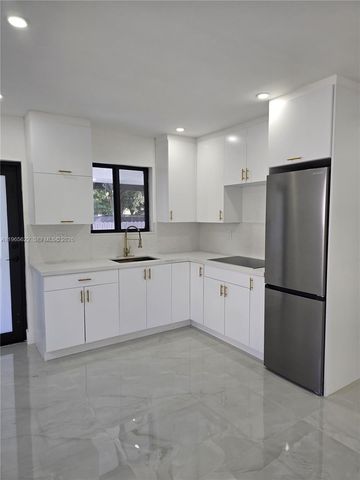 2923 NW 16th Ave, Miami, FL 33142