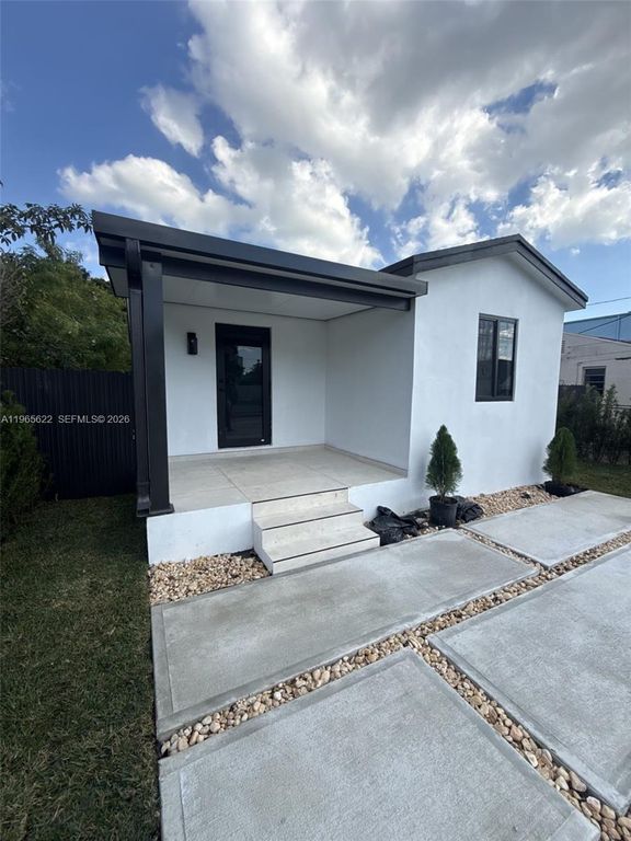 2923 NW 16th Ave, Miami, FL 33142