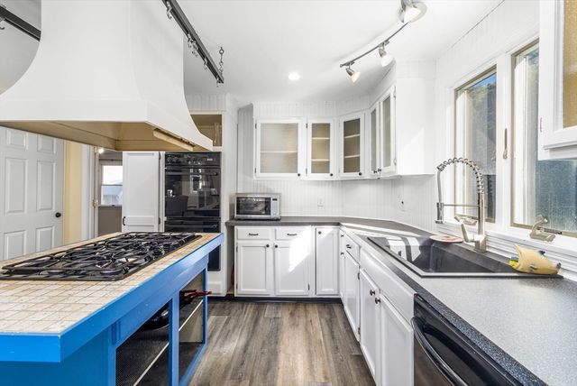 330 Hay Rd, Eastham, MA 02642