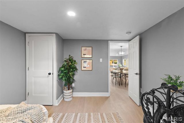 3221 Suncrest Avenue, St Louis, MO 63114