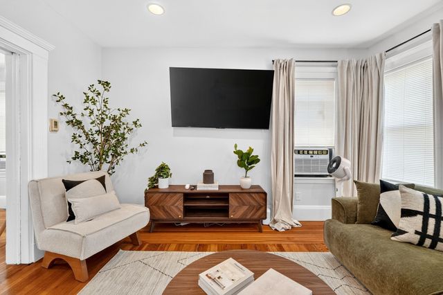 23 Packard Ave, Somerville, MA 02144