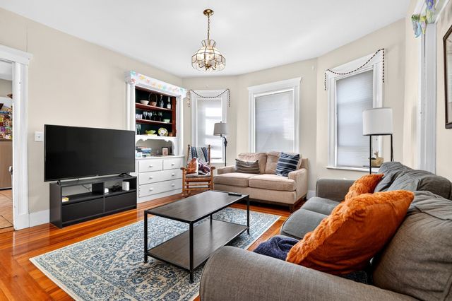 23 Packard Ave, Somerville, MA 02144