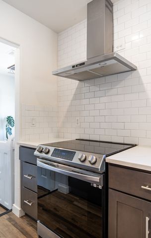 1239 Whitaker Avenue, Dallas, TX 75216