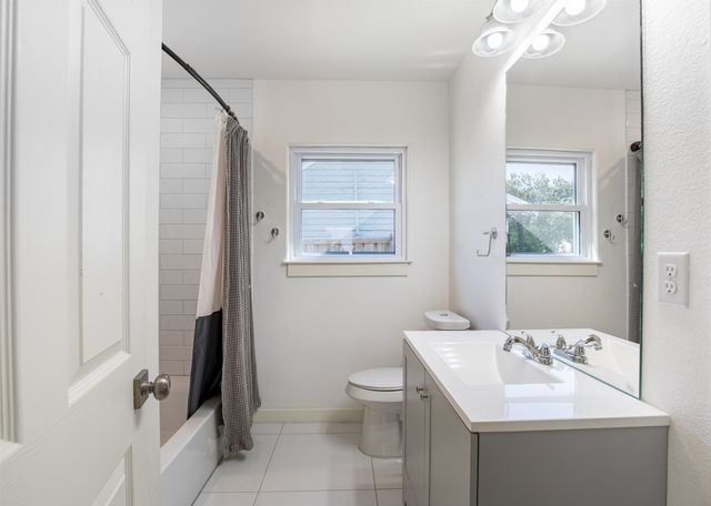 1239 Whitaker Avenue, Dallas, TX 75216