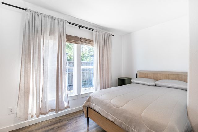 1239 Whitaker Avenue, Dallas, TX 75216