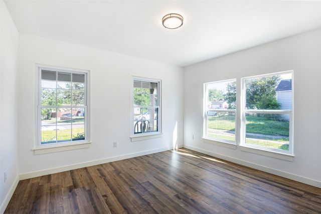 1239 Whitaker Avenue, Dallas, TX 75216