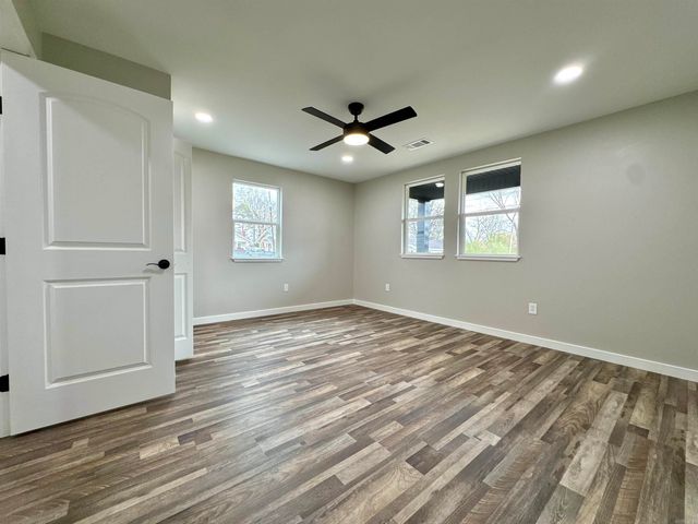 302 W Commerce St, Morrilton, AR 72110