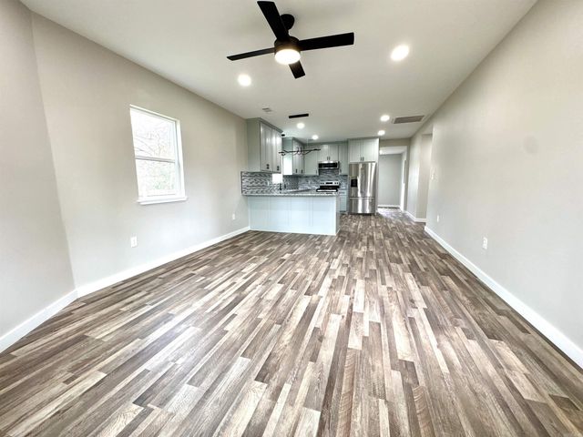 302 W Commerce St, Morrilton, AR 72110