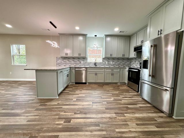 302 W Commerce St, Morrilton, AR 72110