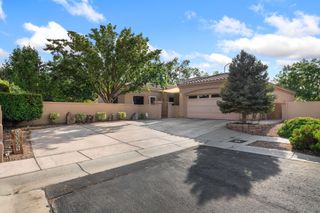 4301 BERESFORD Lane NW, Albuquerque, NM 87120