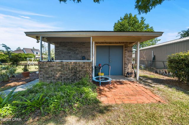 138 Queens Circle, Panama City, FL 32405