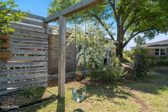 138 Queens Circle, Panama City, FL 32405