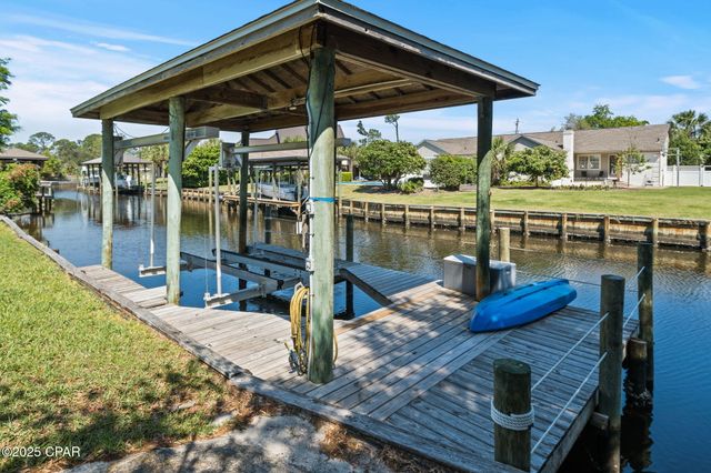 138 Queens Circle, Panama City, FL 32405