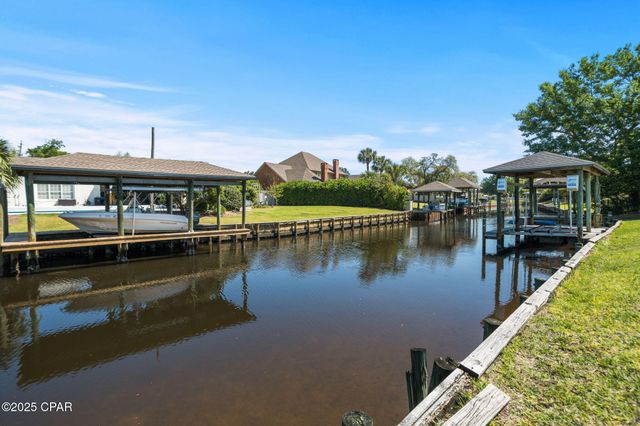 138 Queens Circle, Panama City, FL 32405