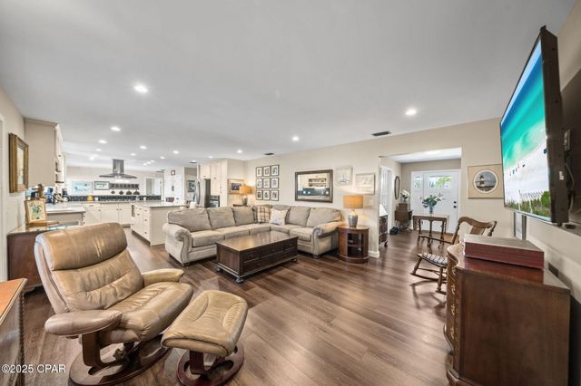 138 Queens Circle, Panama City, FL 32405