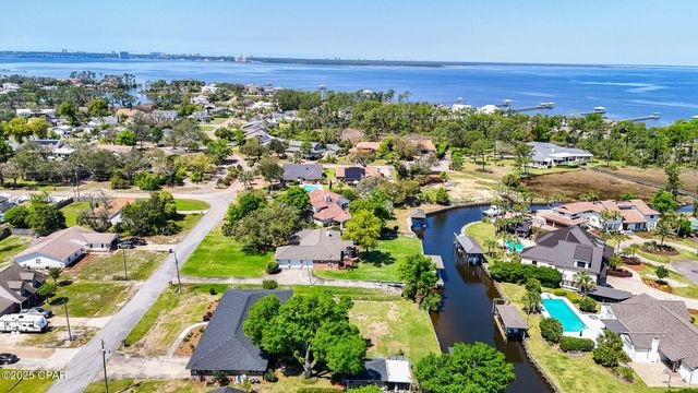 138 Queens Circle, Panama City, FL 32405
