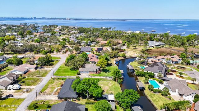 138 Queens Circle, Panama City, FL 32405