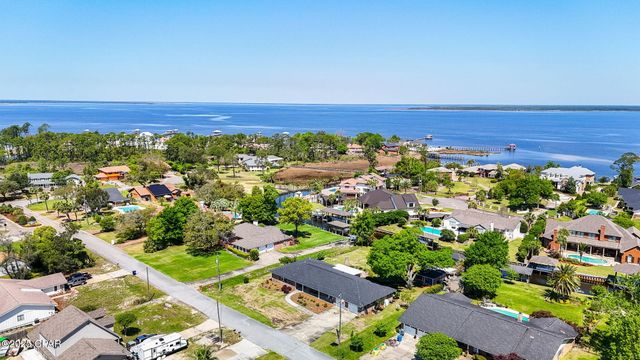 138 Queens Circle, Panama City, FL 32405