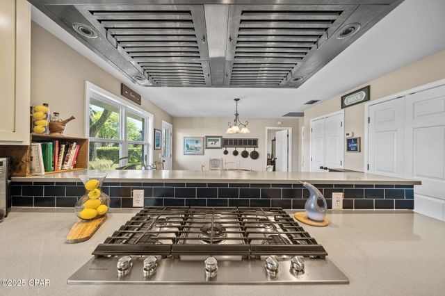 138 Queens Circle, Panama City, FL 32405