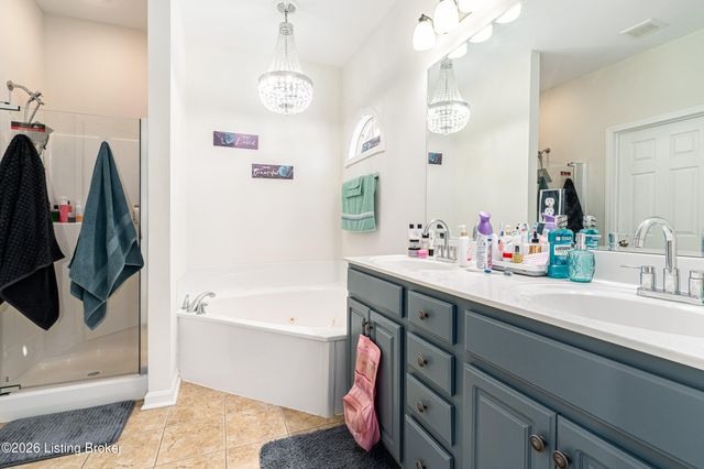 11124 Blade Crest Way, Louisville, KY 40291