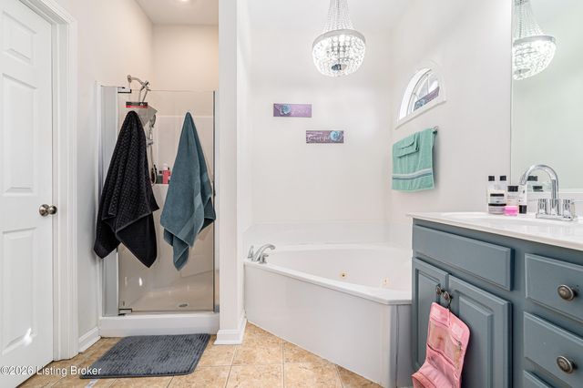 11124 Blade Crest Way, Louisville, KY 40291