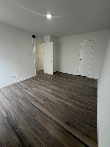 10501 South Drive 293, Houston, TX 77099