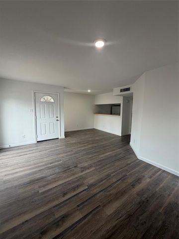 10501 South Drive 293, Houston, TX 77099