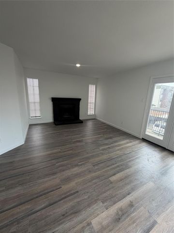 10501 South Drive 293, Houston, TX 77099